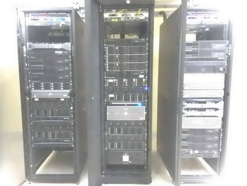 ab datacenter rack set image1